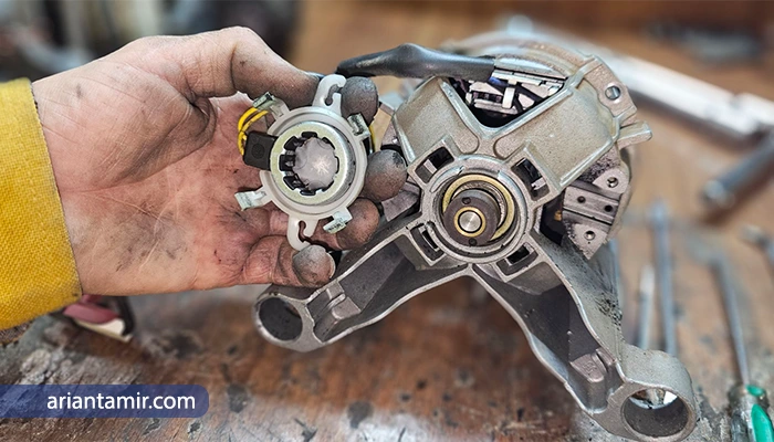 استفاده از قطعات اصلی و گارانتی معتبر در آرین تعمیر مشهد