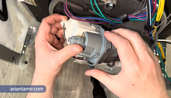 تعمیر ماشین ظرفشویی با استفاده از قطعات اصلی در نمایندگی آرین تعمیر